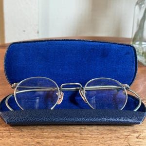 Antique, Vintage, Prescription Wire Rim, Glasses, Spectacles, Eye Glasses, with Black Case, 1940&#39;s   B125-5-11