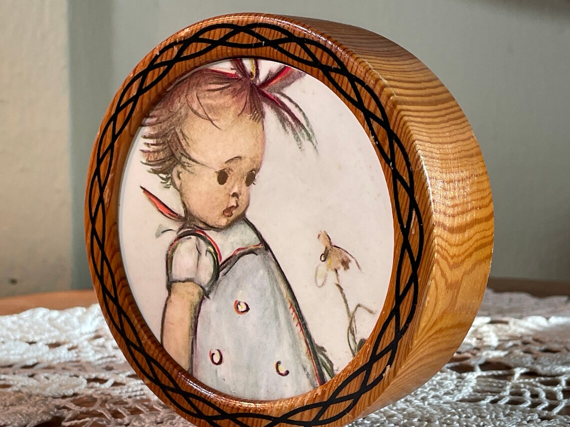 Round Hummel Music Box Swiss Musical Movement Plays Etsy