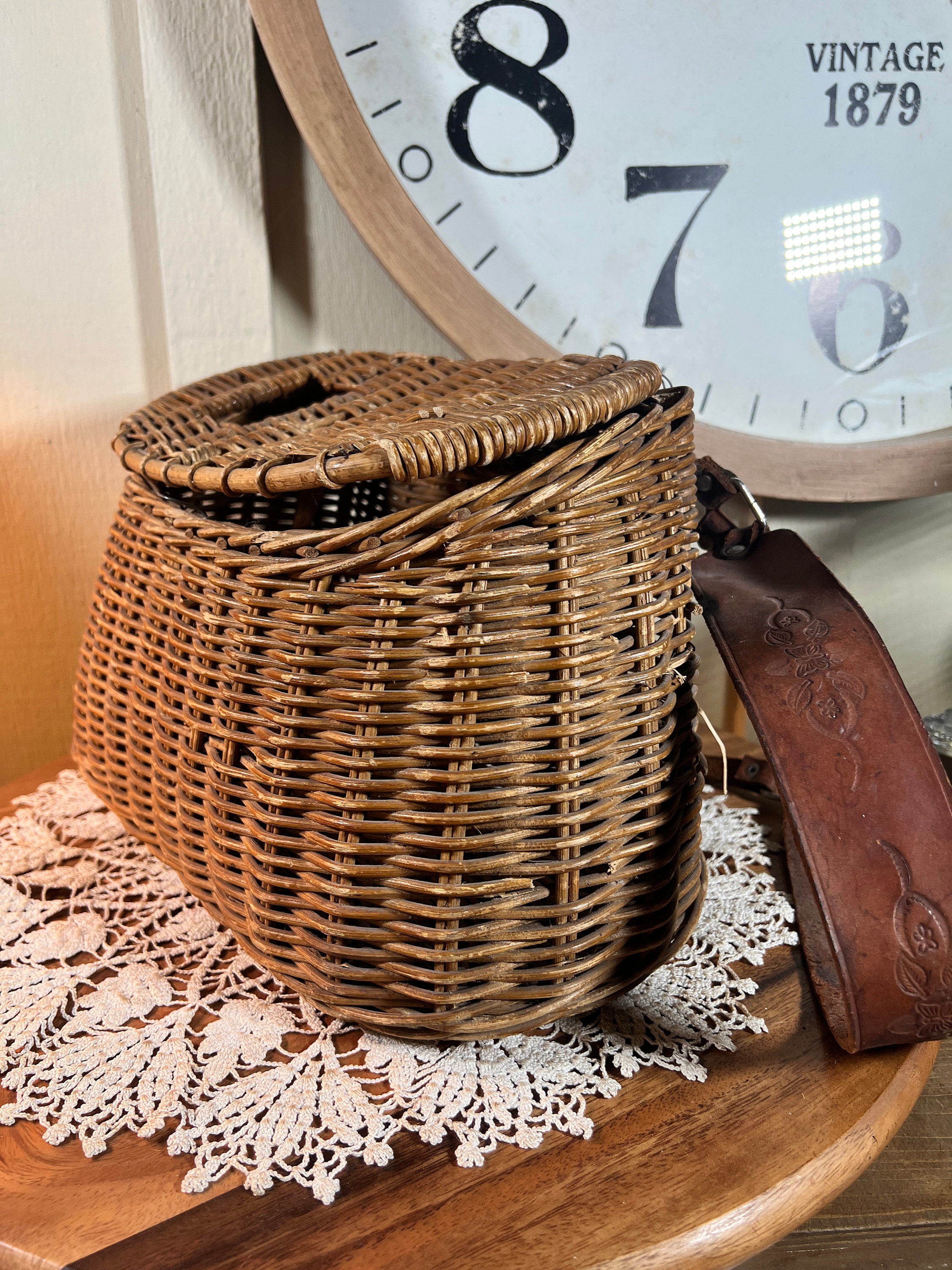 Antique, Vintage, Wicker, Fly Fishing, Trout, Fish, Creel, Basket, Pouch,  With Attached Leather Strap, 1950's, 14 Inch K12/15 