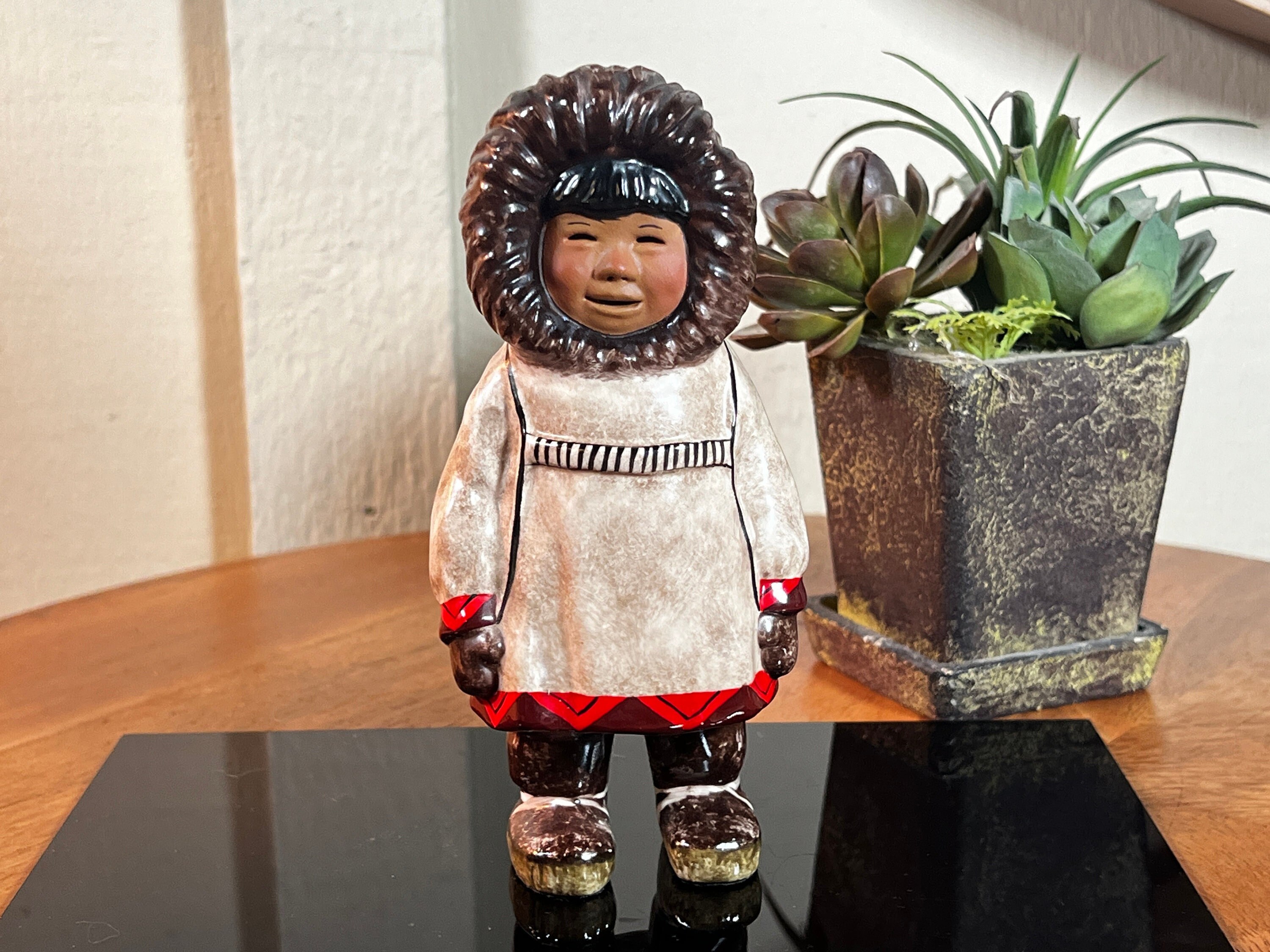 C.アラン・ジョンソン　エスキモー　陶器フィギュア C alan johnson - Etsy 日本
