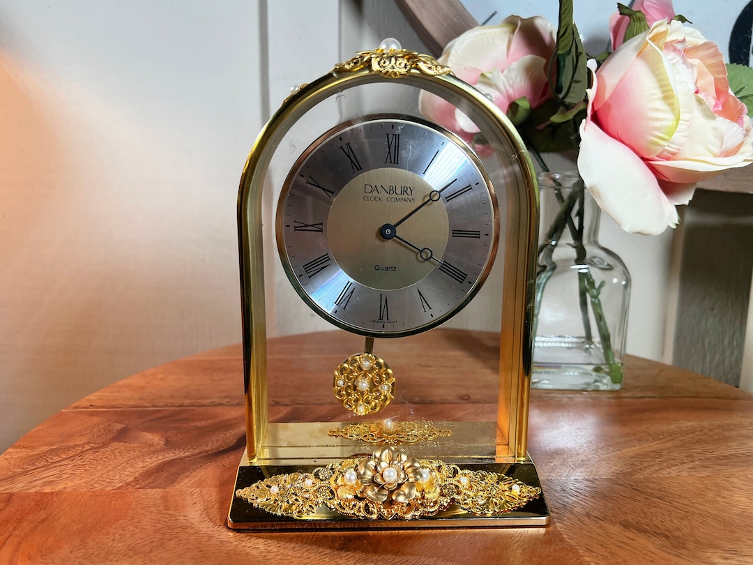 Vintage, Danbury Company, Pendulum Desk Clock, Brass, Quartz. Mantle