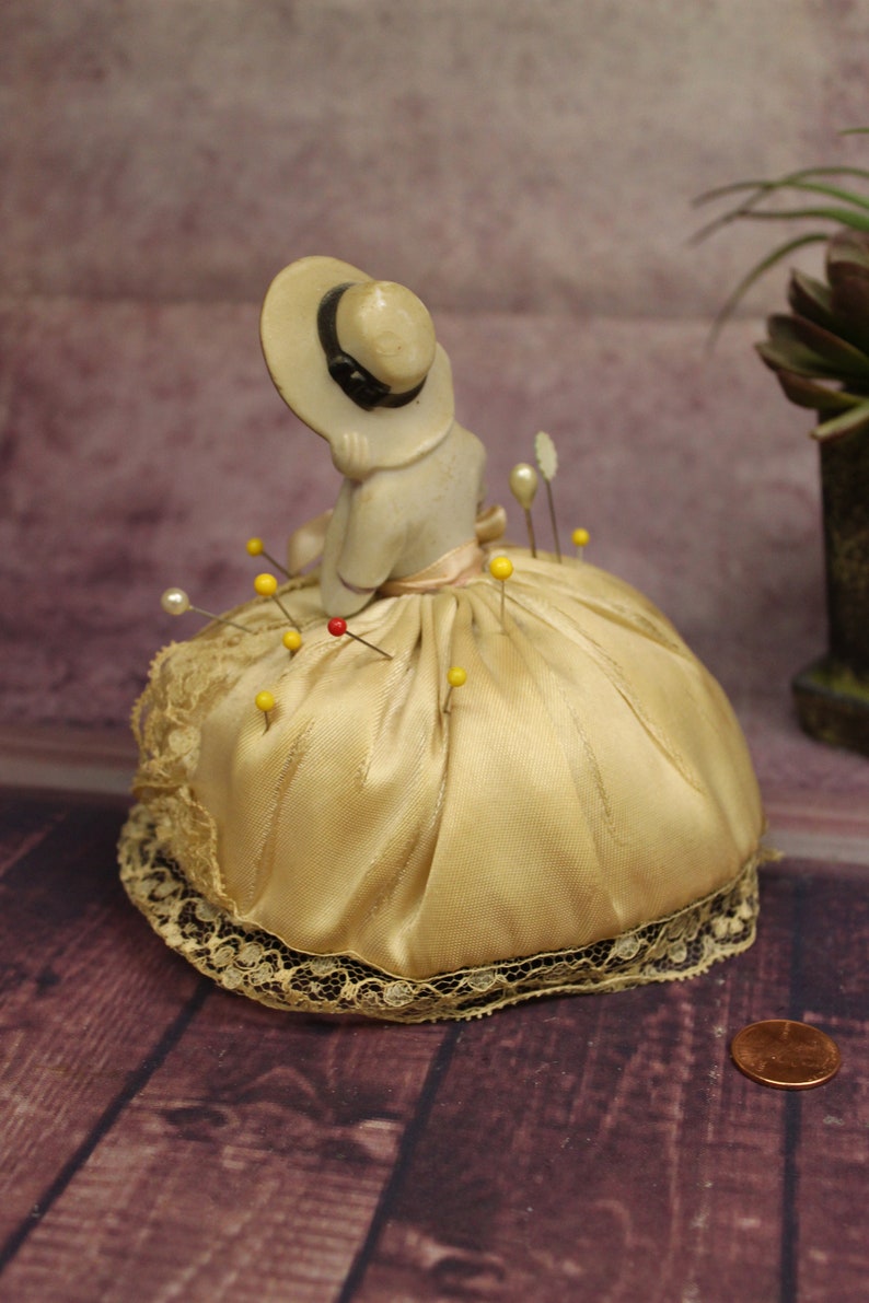 Top Made in Japan Antique Porcelain Pin Cushion Lady with skirt Bin 56