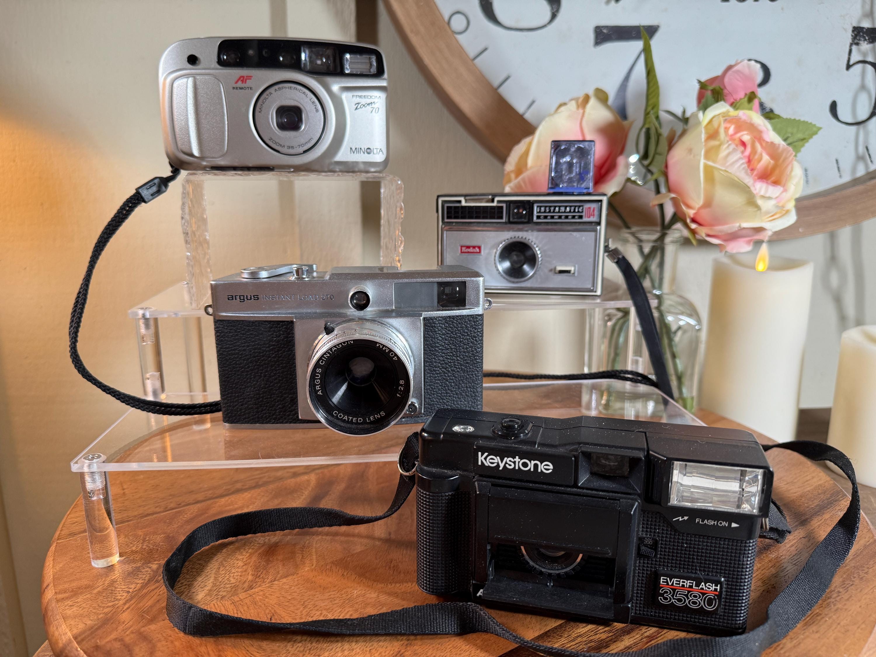 ヴィンテージフィルムカメラ 4 台セット、ミノルタ、コダック