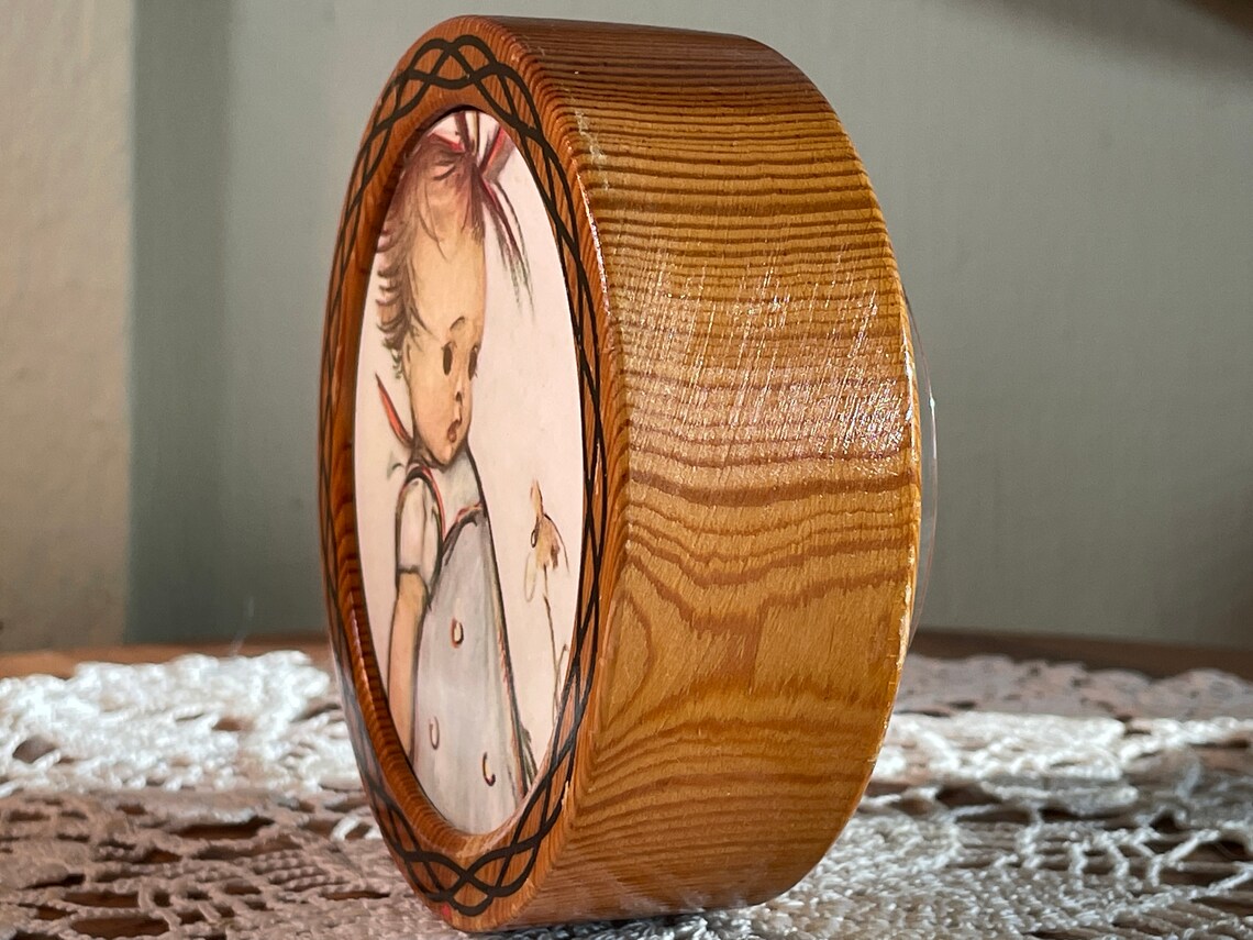 Round Hummel Music Box Swiss Musical Movement Plays Etsy