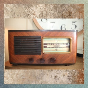 Vintage RCA Victor Wood Cabinet AM Tube Radio, Large, 18 Inch, Model 55F,1930&#39;s, Non Working   B1-6