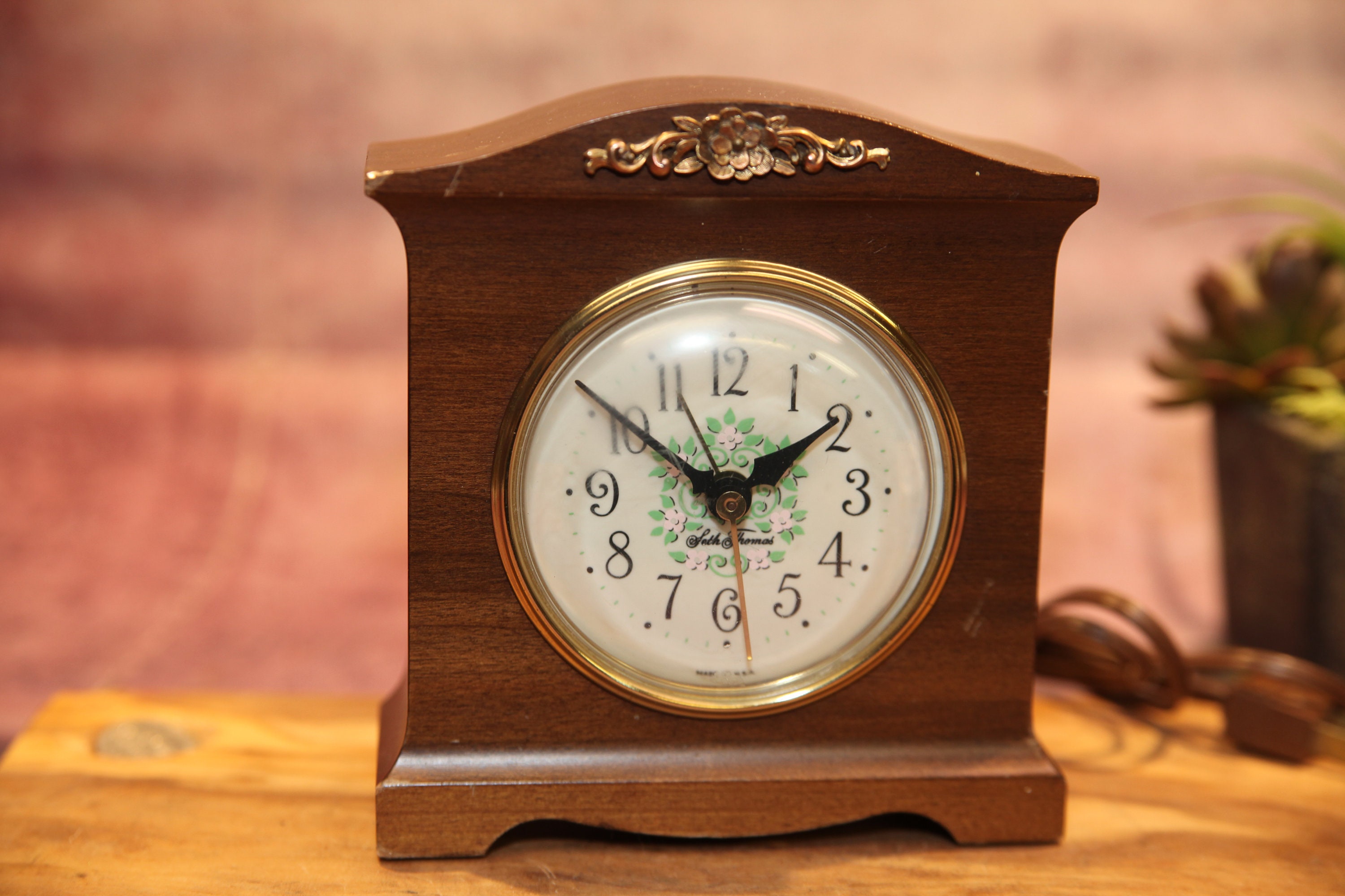 Vintage Decrotive Face, Seth Thomas Clock, Electrical, 6', 1960's