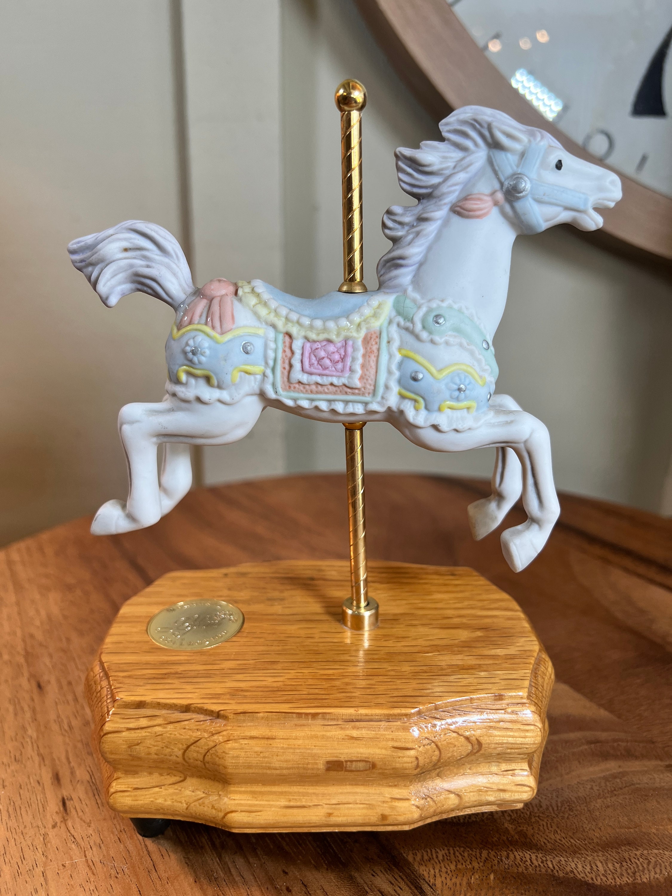 オルゴール メリーゴーランド カルーセル 陶磁器 カルーセルワルツ