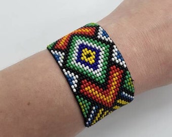 Balanced Bracelet /  Traditional Weaved Bracelet / Sacred jewelry / Beaded Bracelet / Bohemian jewelry / Ayahuasca jewelry