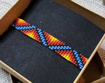 The Waves Beaded Bracelet / Weaved Jewelry / Native American Beaded Bracelet / Colorful bracelet / Beaded bracelet