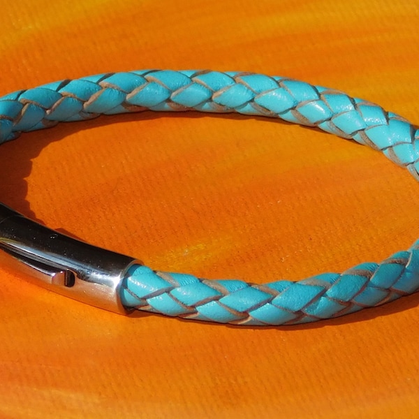 Bracelet homme/femme 5 mm en cuir tressé turquoise et acier inoxydable par Lyme Bay Art.