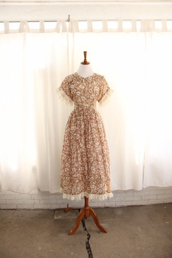 70s Vtg Floral Prairie Dress Calico Lace Large