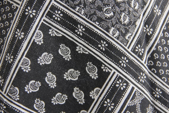 70s Vtg Wrap Skirt Black Paisley Bandana 2 XS Wom… - image 4