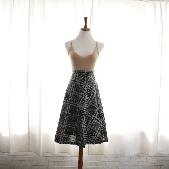 70s Vtg Wrap Skirt Black Paisley Bandana 2 XS Wom… - image 2