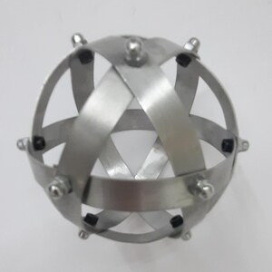 Genesa Crystal in Polished Natural Aluminium, 8 cm diameter with bands 10 mm wide, symmetrical intertwined fixed grey blind nuts