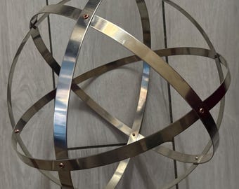 Genesa Crystal in stainless steel, 32 cm diameter, 15 mm wide bands, fixing with copper rivets