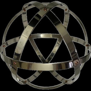 Genesa Crystal in Stainless Steel, 25 cm in diameter, bands 15 mm wide, symmetrically intertwined and fixed with copper rivets