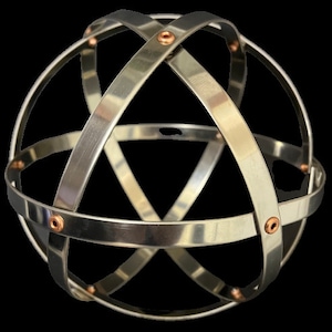 Genesa Crystal in Stainless Steel, 16 cm in diameter, 10 mm wide bands intertwined symmetrically and fixed with copper rivets
