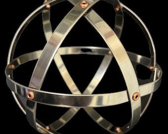 Genesa Crystal in Stainless Steel, 16 cm in diameter, 10 mm wide bands intertwined symmetrically and fixed with copper rivets