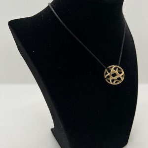 Natural Genesa Crystal pendant 21 mm in diameter: bronze and brass alloy