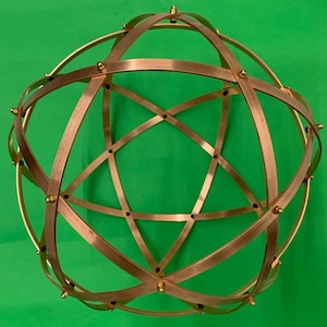 Genesa Copper Pentasphere, 32 cm in diameter, bands 10 mm wide, symmetrically intertwined and fixed with brass blind nuts