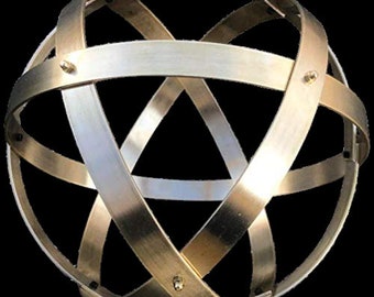 Genesa Crystal brass, 32 cm in diameter, bands 25 mm wide and fixing brass nuts