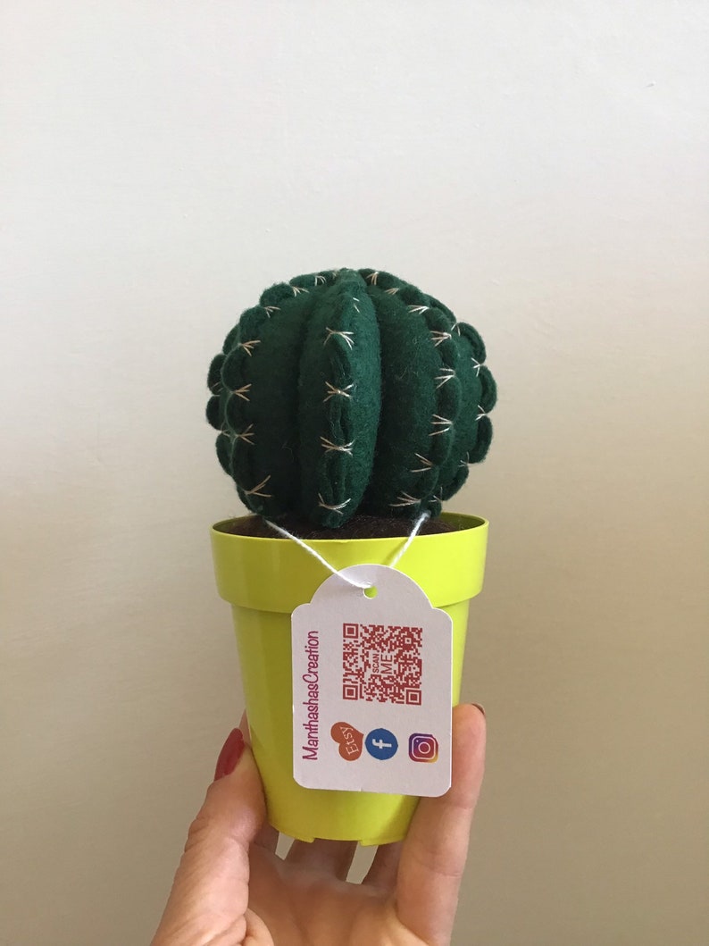 fake plant evergreen handmade plant wedding favor gift felt cactus homedecor Cactus fat plant in felt home decoration.