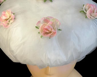 Flowers, Designer Shower Cap: Medium sized light pink roses,Waterproof Bouffant Style