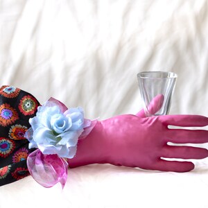 Novelty rubber gloves deals