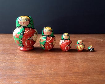 Vintage Russian Matryoshka Dolls, Set of 5 Hand Painted Wooden Nesting Dolls