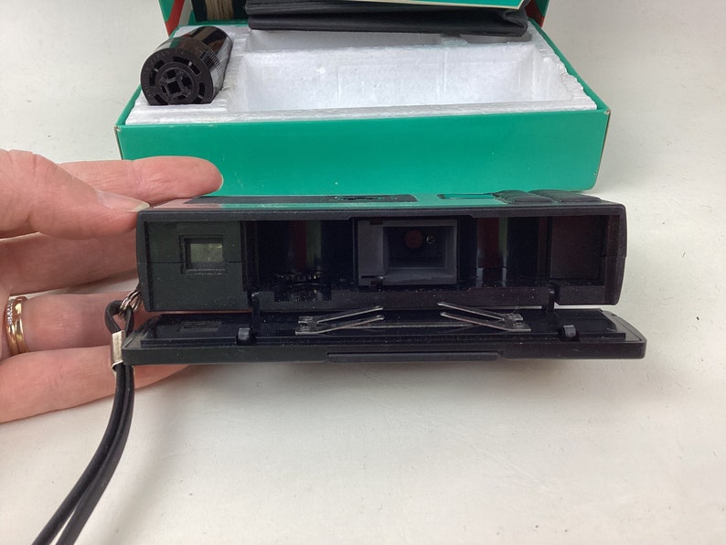 Appareil Photo Vintage Hanimex Mini 218 - Format 110 - Années 1970 - Testé