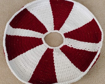 Crochet PATTERN: Peppermint Red and White Round One Piece Tree Skirt