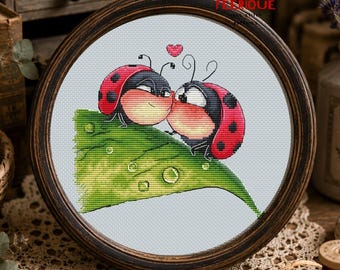 Patrón de punto de cruz de mariquita en PDF, diagrama de bordado de insectos, regalo de costura para primavera y jardín. Ambiente veraniego.