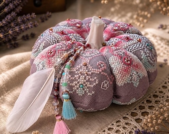 Patrón de punto de cruz de calabaza mágica en PDF, adorno de calabaza con cuentas, decoración de alfiletero de Halloween rosa y azul, gráfico de bordado estilo cottagecore