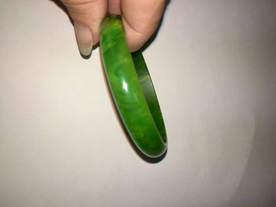 Bakelite Bracelet Glossy Green Spinach Marble Sim… - image 7