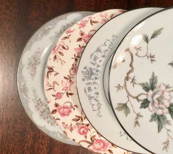 Mismatched Vintage Dessert Plates, Wall Decor, Wedding Reception Dishes,  Vintage Table Setting -  Hong Kong