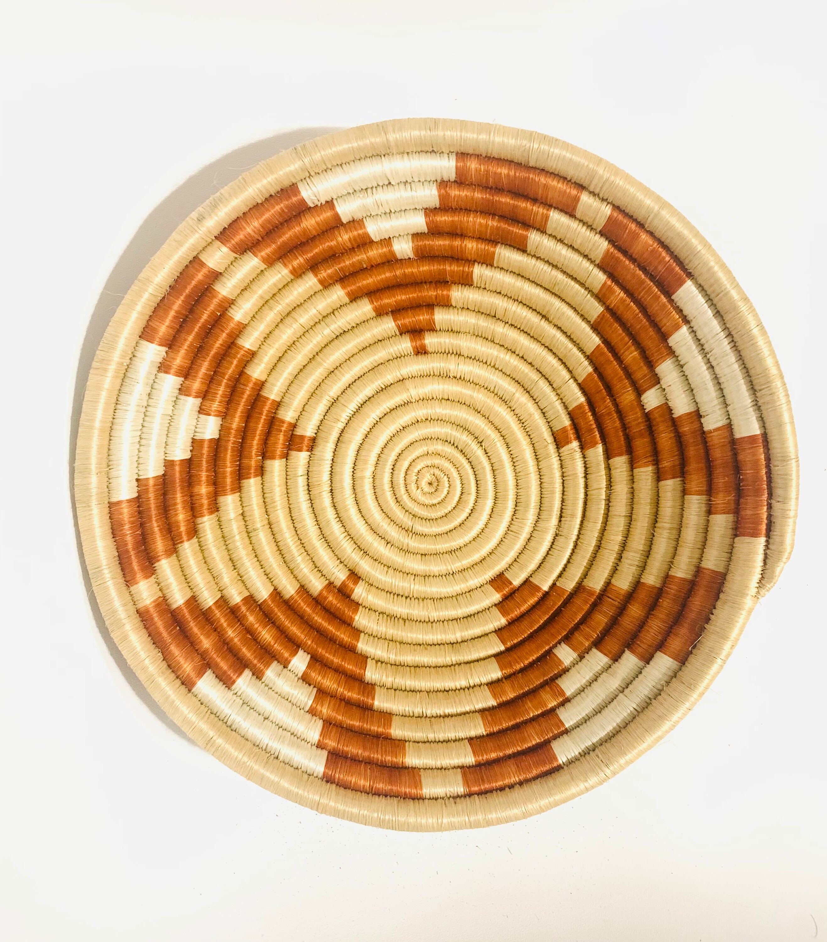 Panier Tissé Africain // Panier Mural Ethnique Coupe Artisanale à Motifs Colorés