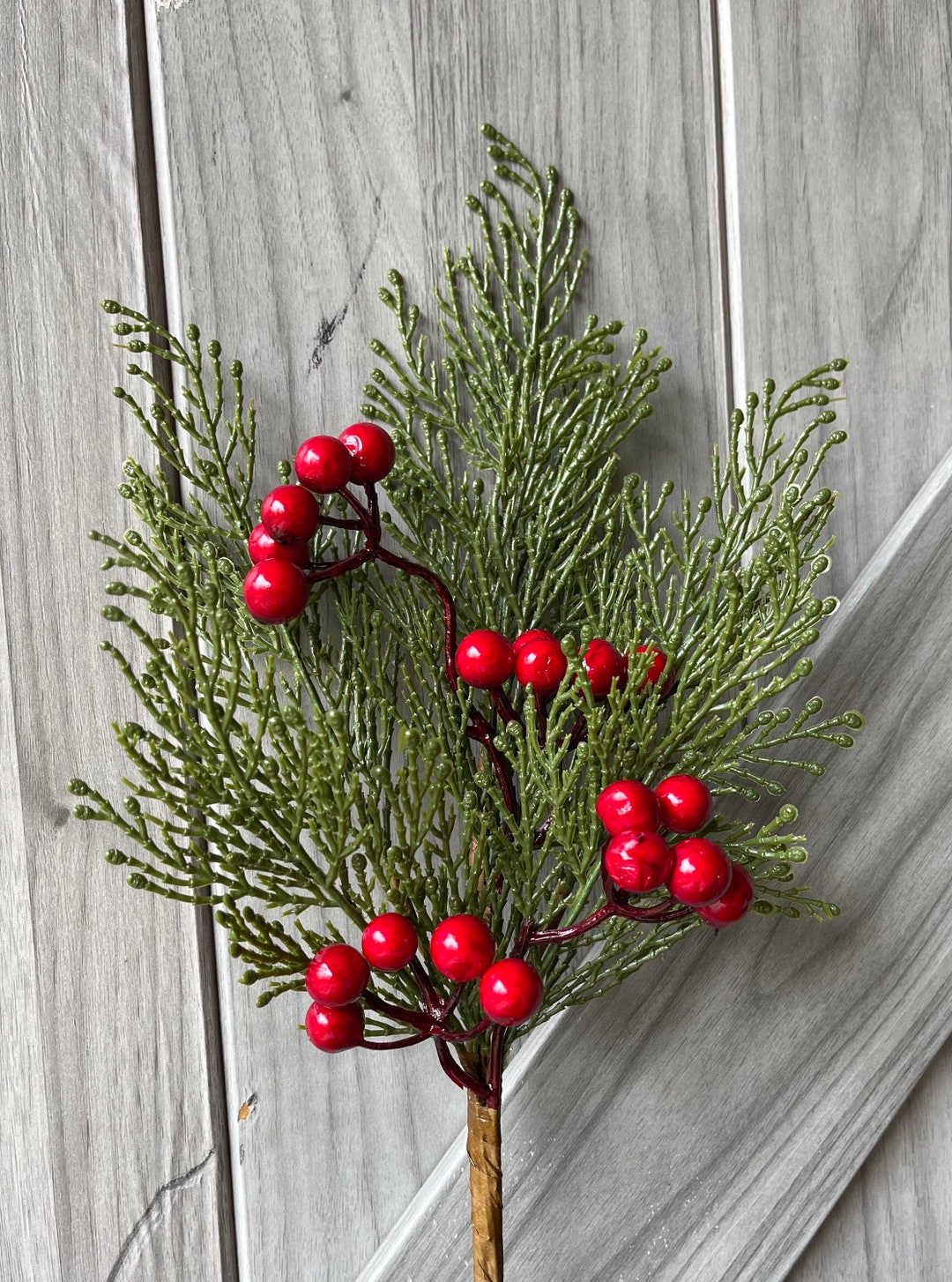 16 Berry Cedar Spray Berry Pine Spray Christmas Cedar Etsy