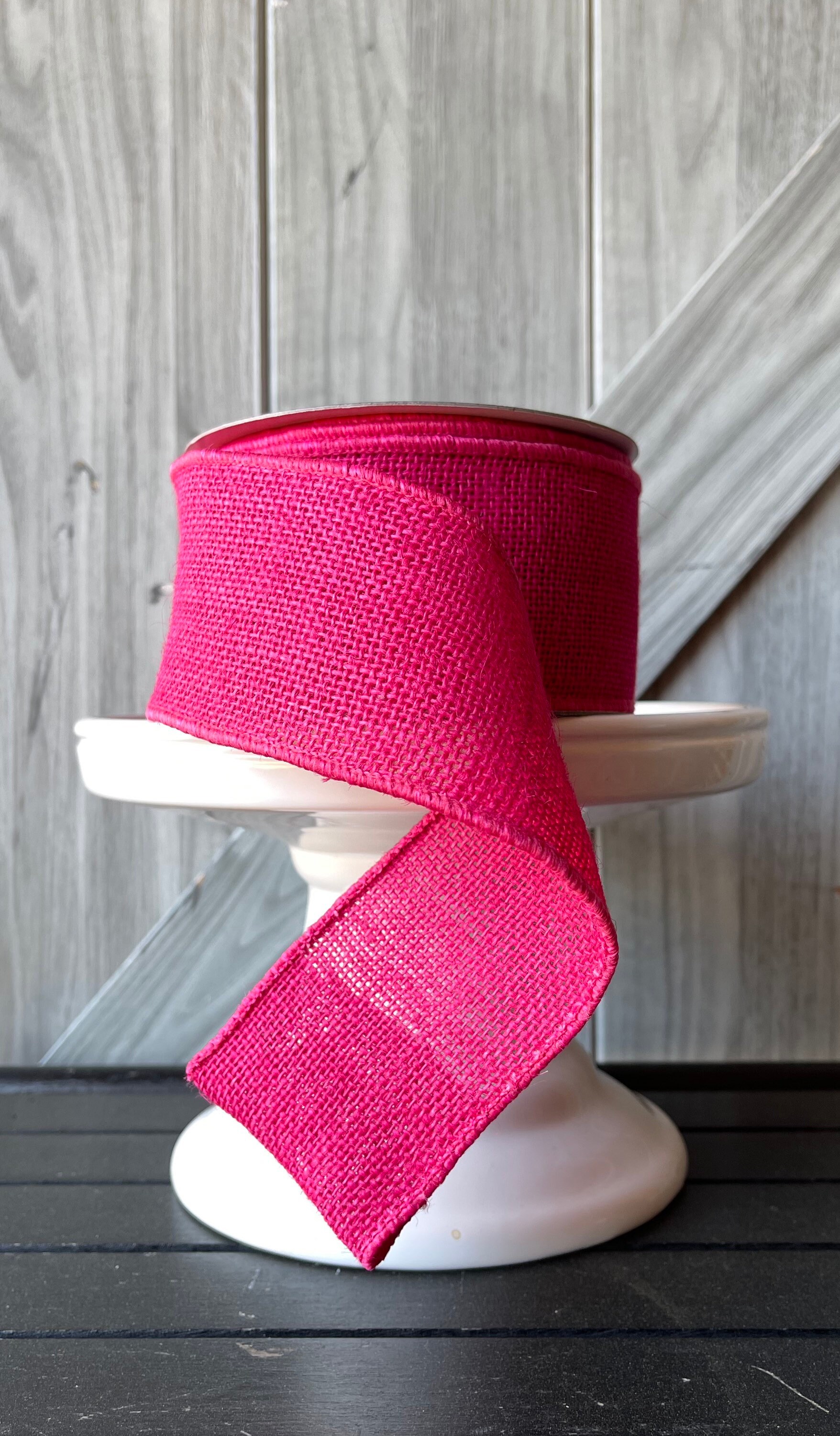 Farrisilk 4 x 10 YD Burlap Borders Wired Ribbon in Hot Pink –  DecoratorCrafts