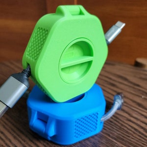 3D Printed - Portable Cable Organizer / Winder