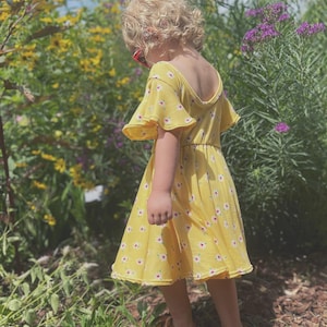 Dancing Daisies Twirly Dress with Flutter Sleeves, girls, ballerina dress, vintage, floral, circle dress, birthday dress, wedding, floral