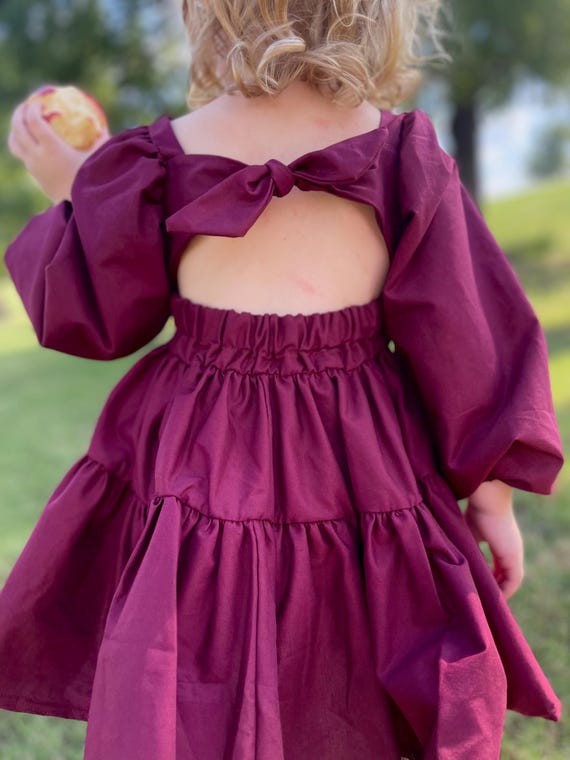green dress designer Dark Silk Gown Color:Micro Floral Red neckline complements the fitted New Arrival Homecoming Dress MSBESYOR Women Button Down