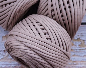 T-shirt yarn, cotton chunky yarn for crochet bags, rugs and baskets. Textile fabric, recycled t-shirt yarn. Cacao beige tshirt yarn 10