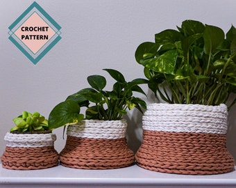 Crochet basket planter cover pot pattern in PDF with crochet instructions.  Tshirt yarn crochet beginner DYI pattern .