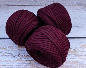 T-shirt yarn, cotton chunky yarn for crochet bags, rugs and baskets. Textile fabric, recycled t-shirt yarn. Dark burgundy 24