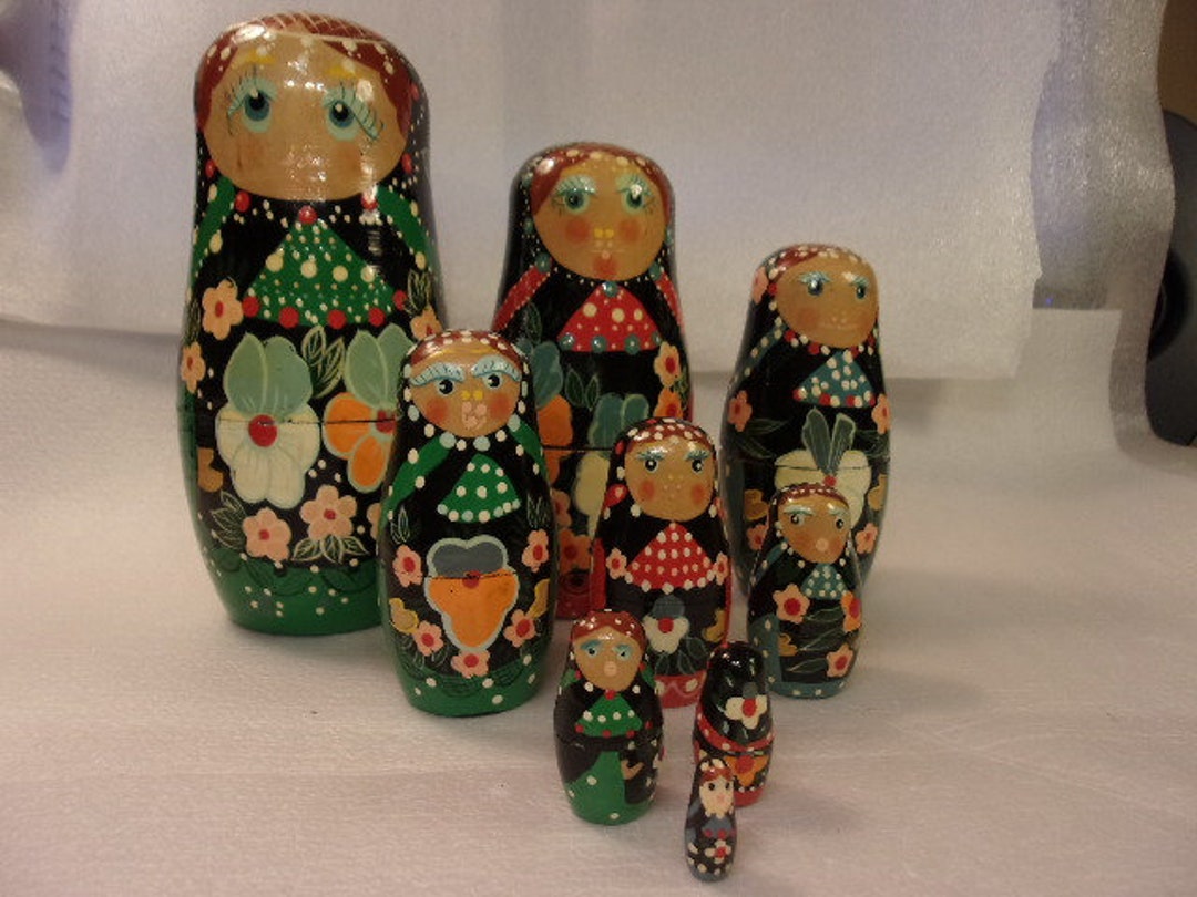 Nesting Dolls 9 Piece Like New 40 Years Old Lot 924 Etsy