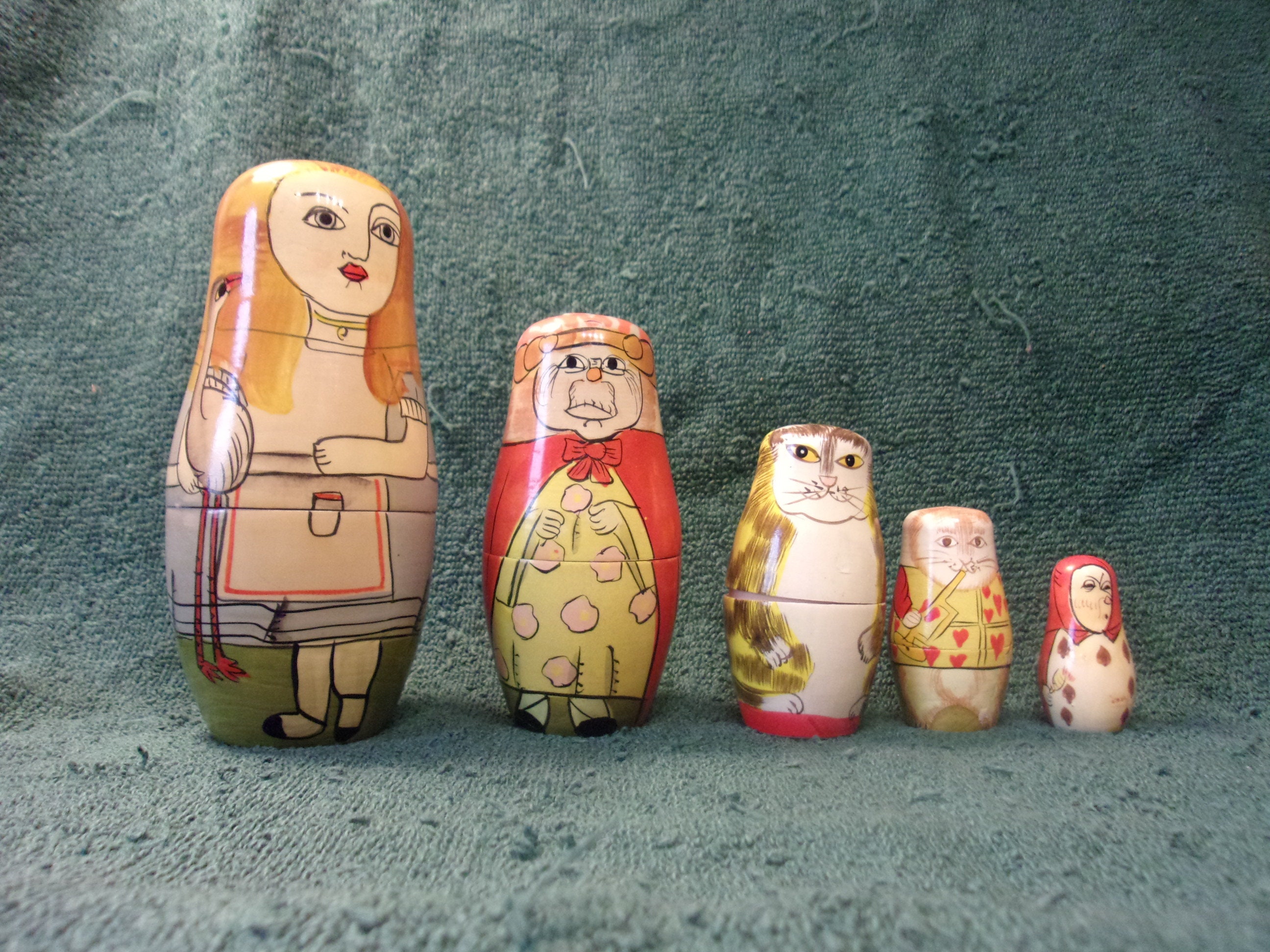 Years Old  lot 562 5 Pieces 25 Vintage Nesting Dolls