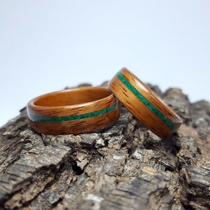 Cedar & Malachite Wood Rings, Handmade Couples Bands, Nature-Inspired Minimalist Rings, Stone Inlay Rings, Eco-Friendly Rustic Wedding Bands