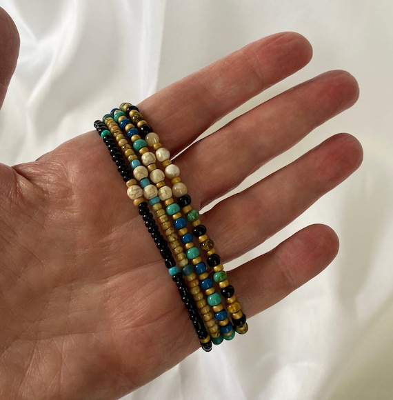 Wearable Water Trackers  |  Daily Hydration Bracelets
