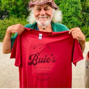 Buie&#39;s Thatchery - Wheel of Time Vintage Randland Souvenir Lightweight Tee - Multiple Color Options - UNISEX SIZING