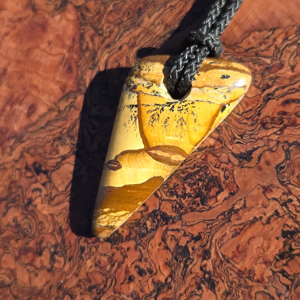 Deschutes Jasper // Drilled cabochon pendant // Fine Oregon jasper